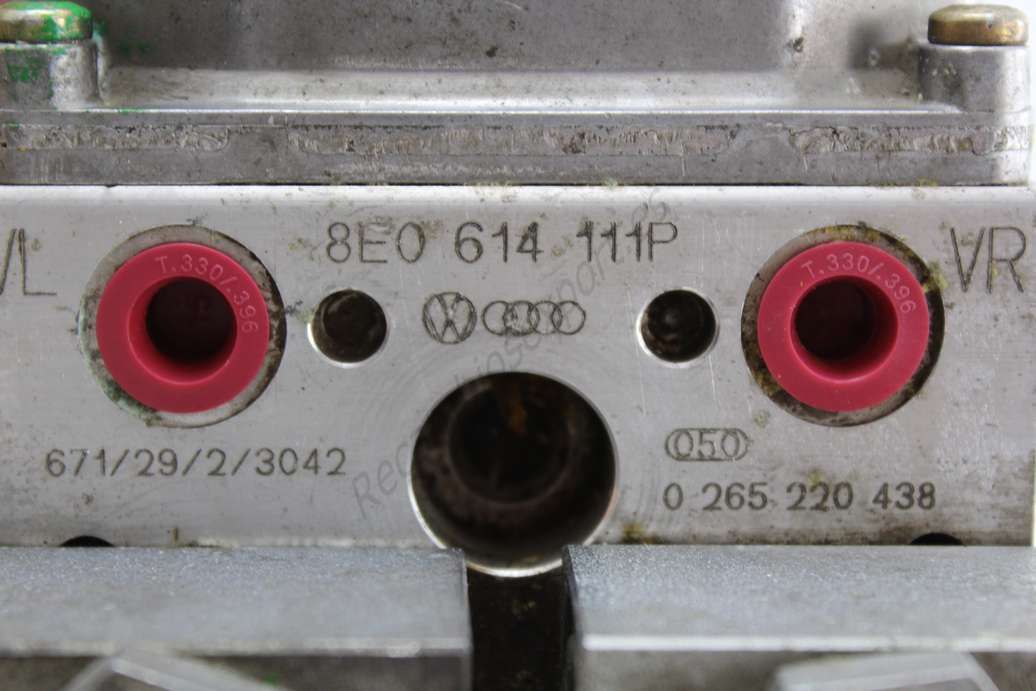 ABS VW Audi 8E0614111P 8E0 614 111 P BOSCH 0265220438 0 265 220 438 0273004133 0 273 004 133 - Imagen 3