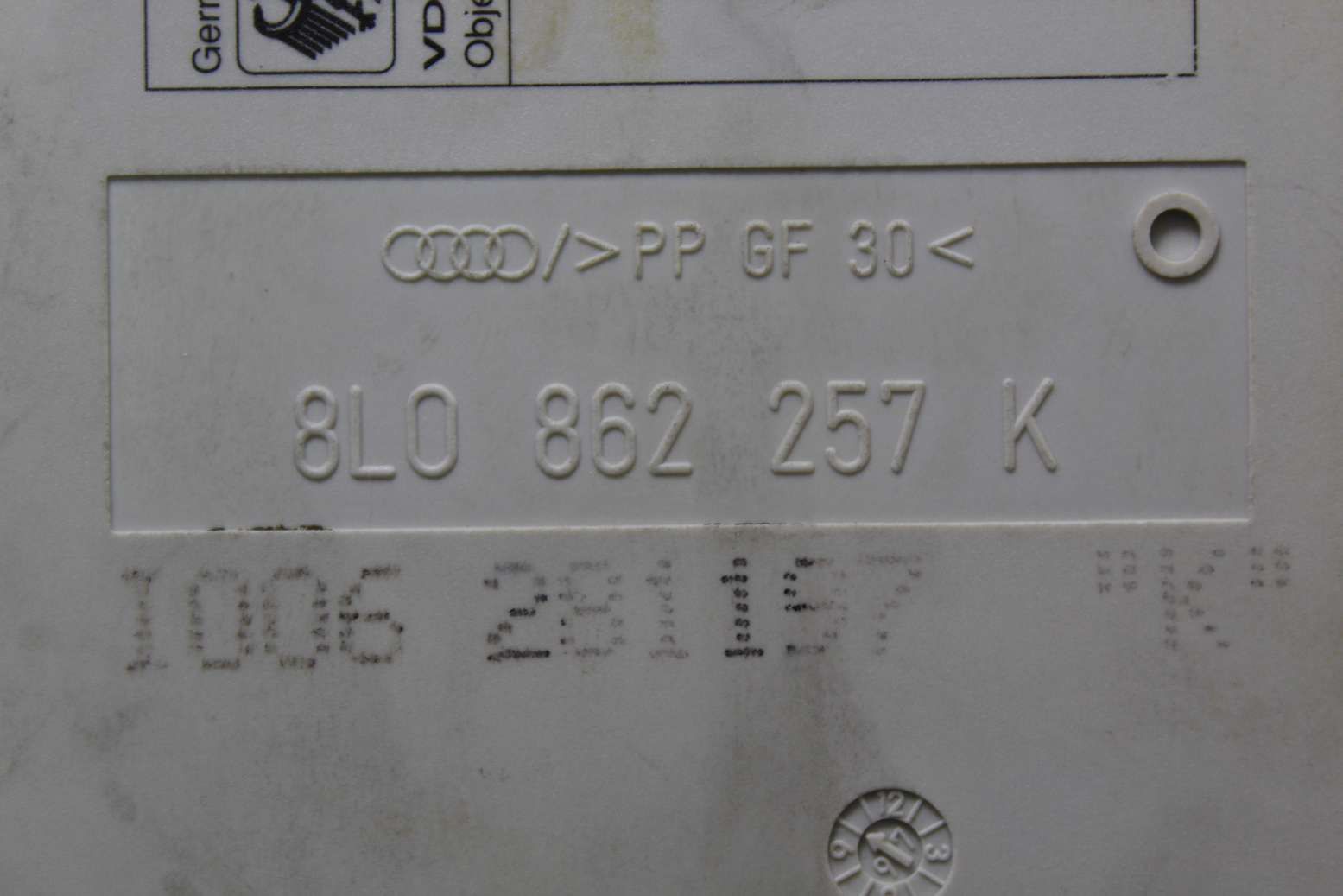 Bomba de cierre centralizado Audi A4 A3 A6 8L0862257K 8L0 862 257 K - Imagen 2