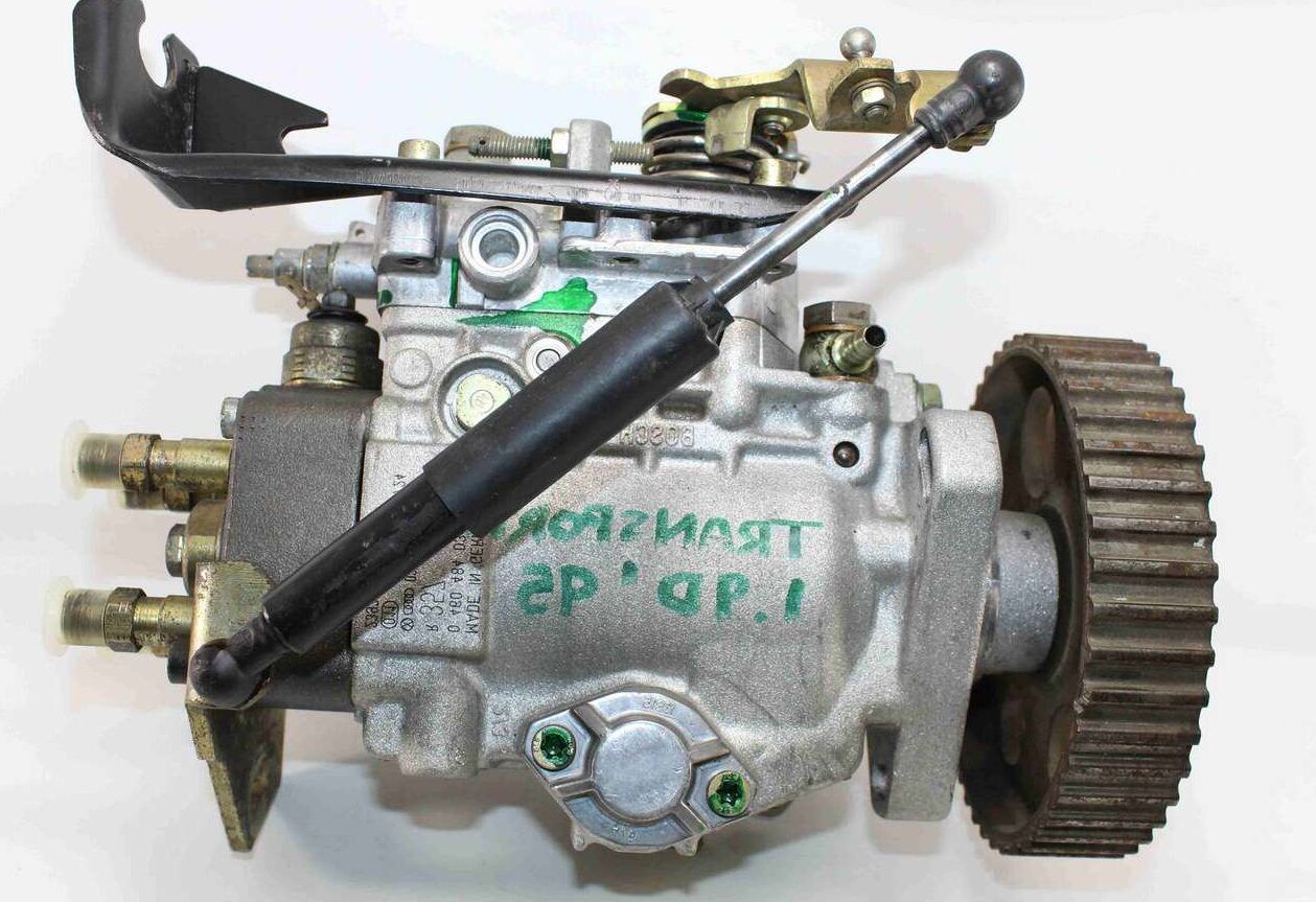 Bomba inyeccion VW Transporter 028130107A 028 130 107 A Bosch 0460484031 0 460 484 031