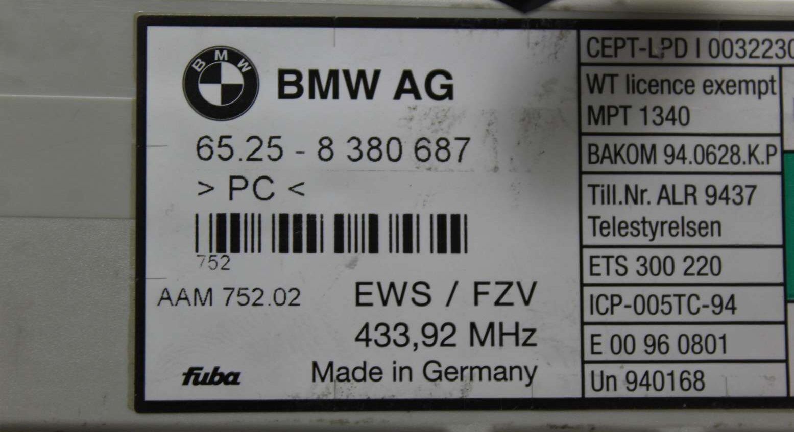 Amplificador de antena BMW E38 65258380687 65.25-8 380 687 AAM75202 AAM 752.02 - Imagen 2