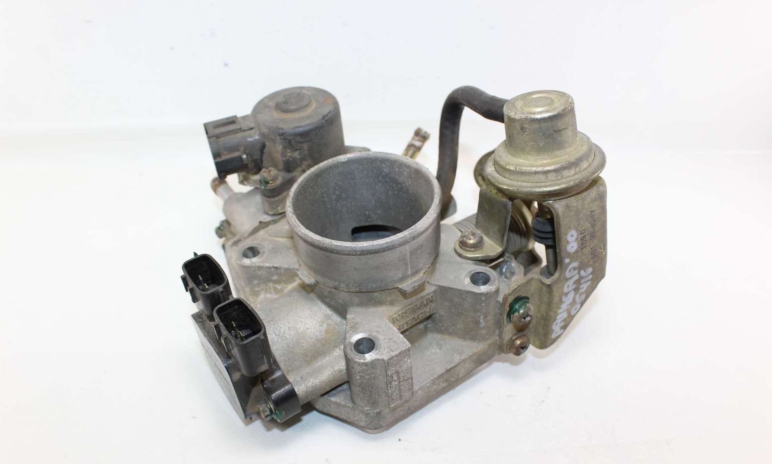 Caja mariposa Nissan Maxima Infiniti Primera APDP38105 APDP38-105 SAAF000 A22669B00 A22-669B00