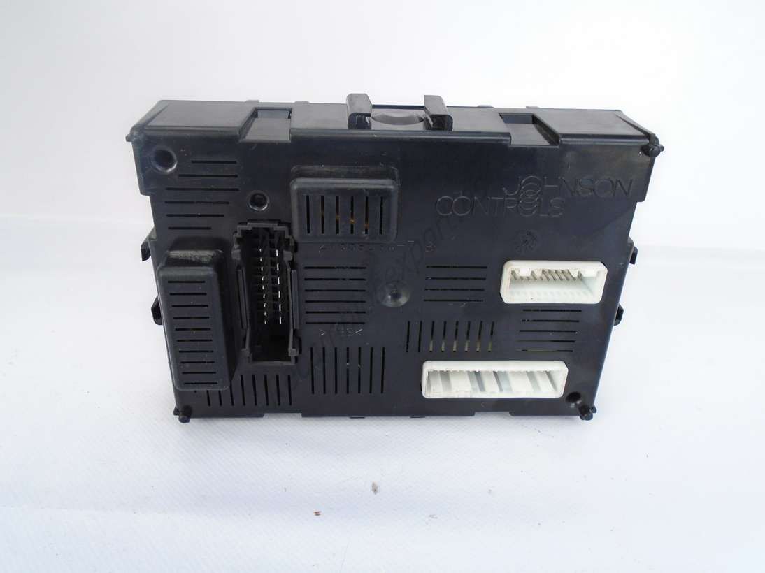 BCM CAJA FUSIBLES NISSAN MICRA 284B2AX620 216762702A 21676270 2A BCML2N
