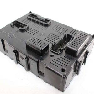 BCM Caja de fusibles Renault Clio 8201054128