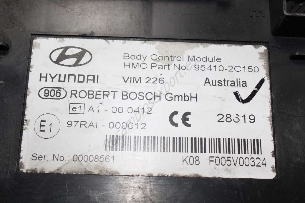BSI Caja Fusibles Hyundai Coupe 954102C150 95410-2C150 Bosch F005V00324 - Imagen 2