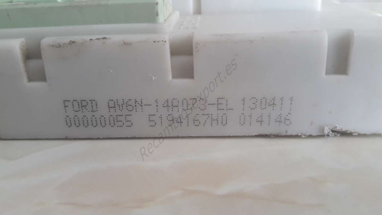 Caja de fusibles Ford Focus AV6N14A073EL AV6N 14A073 EL 00000055 5194167H0 - Imagen 2