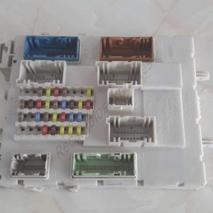 Caja de fusibles Ford Focus AV6N14A073EL AV6N 14A073 EL 00000055 5194167H0