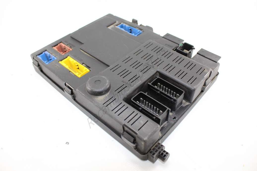 Caja de fusibles Grupo PSA Peugeot Citroen 9643493580 96 434 935 80 VALEO 73003213 730 032 13