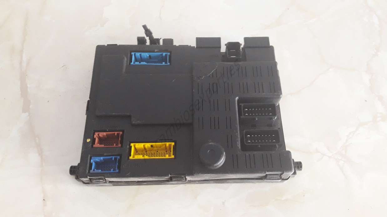 Caja de fusibles Grupo PSA Peugeot Citroen 9643493580 VALEO 73003211 BSI_N7 BSIN7 D2