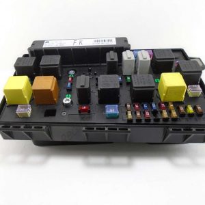 Caja de fusibles Opel Astra H GM 13191133 13 191 133 FK HELLA 5DK00866847 5DK 008 668-47