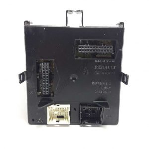 Caja de fusibles Renault 8200346815