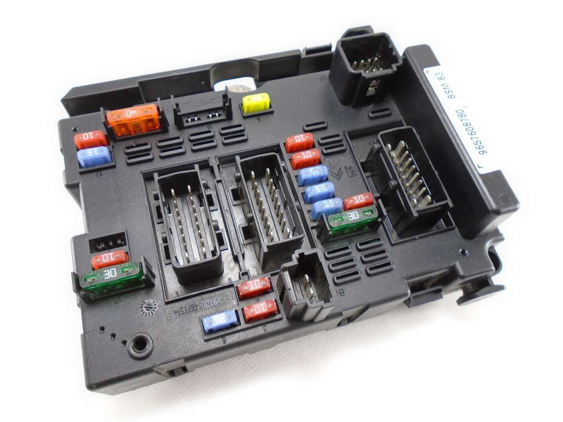 Caja de fusibles grupo psa peugeot citroen 9657608780 bsm b3