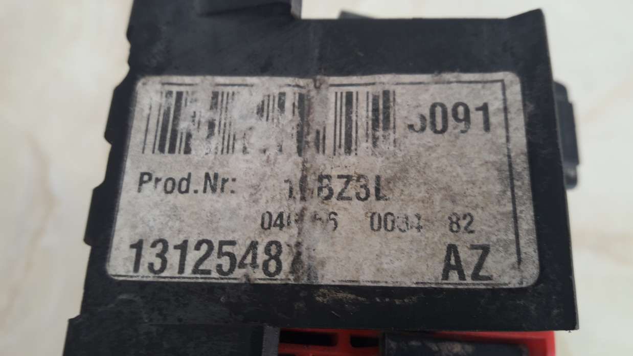 Caja de fusibles Opel Vectra C 13125487AZ 13125487 AZ 519031108 - Imagen 3