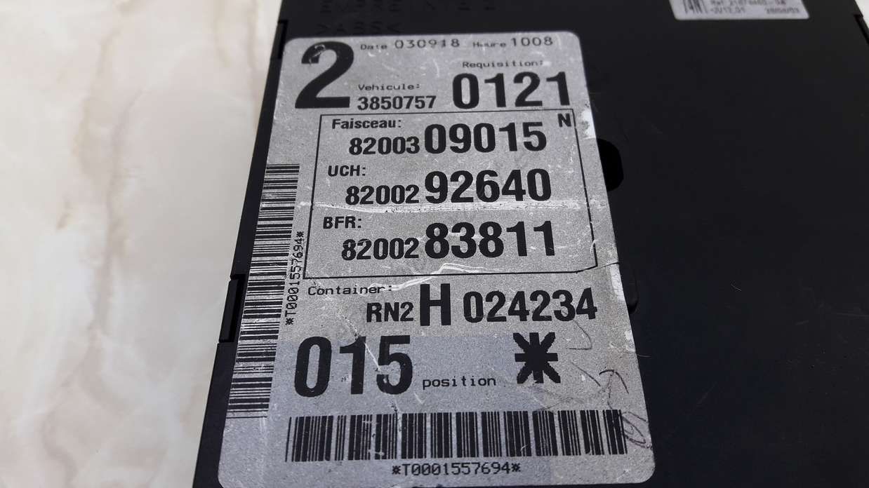 Centralita Caja de Fusibles Renault Laguna 8200309015N 8200309015 8200292640 8200283811 - Imagen 2