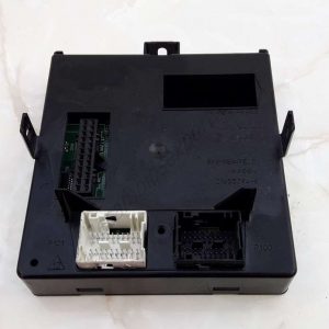 Centralita Caja de Fusibles Renault Laguna 8200309015N 8200309015 8200292640 8200283811