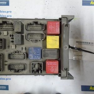 CAJA RELES FUSIBLES RENAULT LAGUNA 8200148809A 518095419