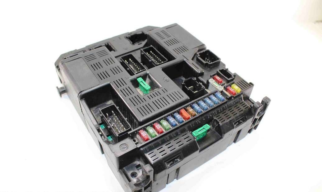 Caja de fusibles Peugeot 307 9644098180 9636760580F 9636760580 F