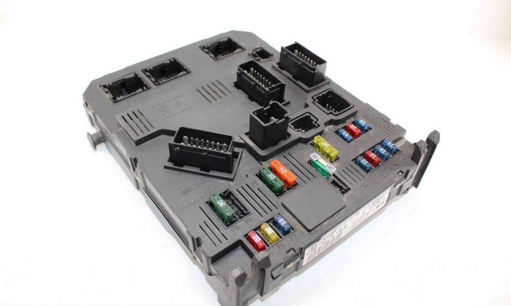 Caja de fusibles Citroen C3 9650585780 Siemens S118085200I S118085200 I