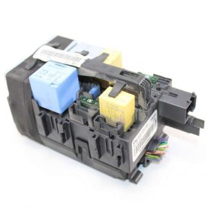 Caja de fusibles Peugeot 208 9666232680