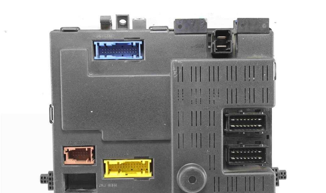 Caja de fusibles BSI Peugeot Citroen Xsara Picasso 9632526880 96 325 268 80 Valeo 73002512 730 025 12