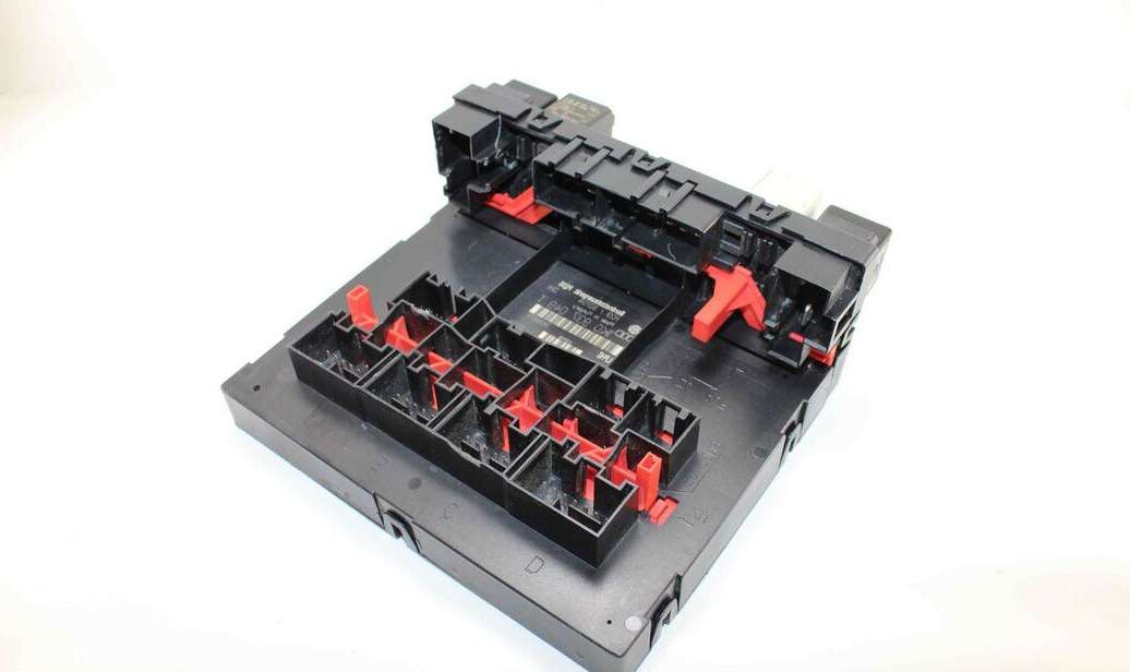 Caja de fusibles VW Touran Golf 1K0937049T 1K0 937 049 T Delphi 28000637