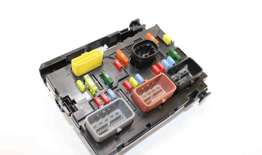 BSM Caja de fusibles Peugeot 307 207 Citroen C3 9659742080 Delphi BSM-L06-00