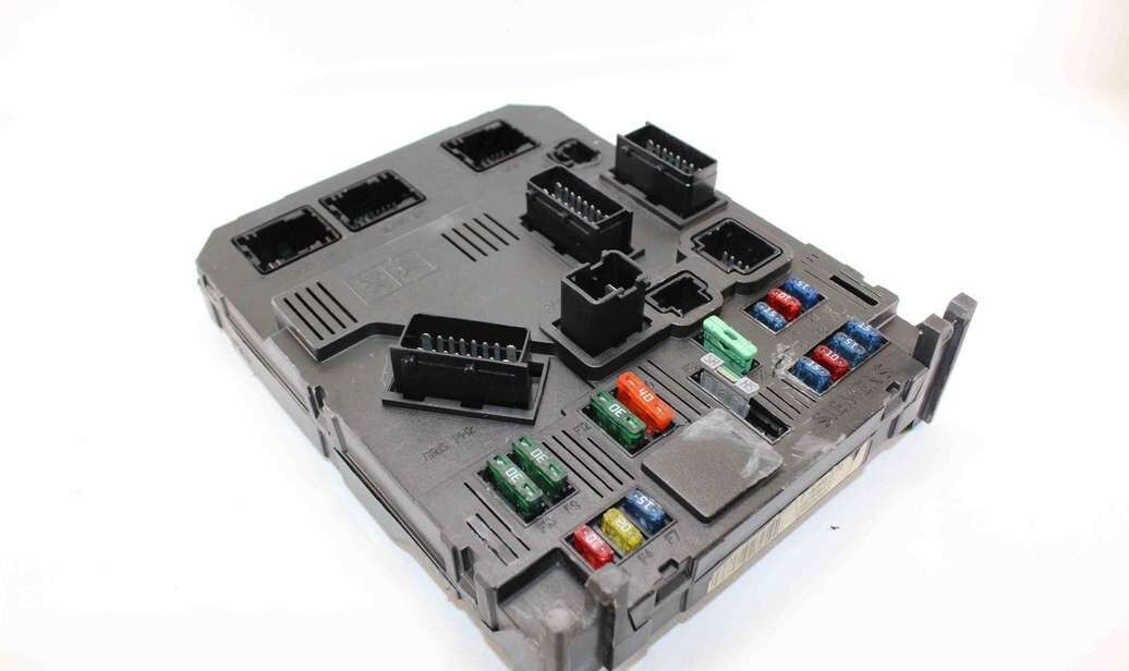Caja de fusibles Citroen Xsara Picasso Berlingo Peugeot 206 Partner 9645747480 Siemens S118085210D S118085210 D BSI E02-00