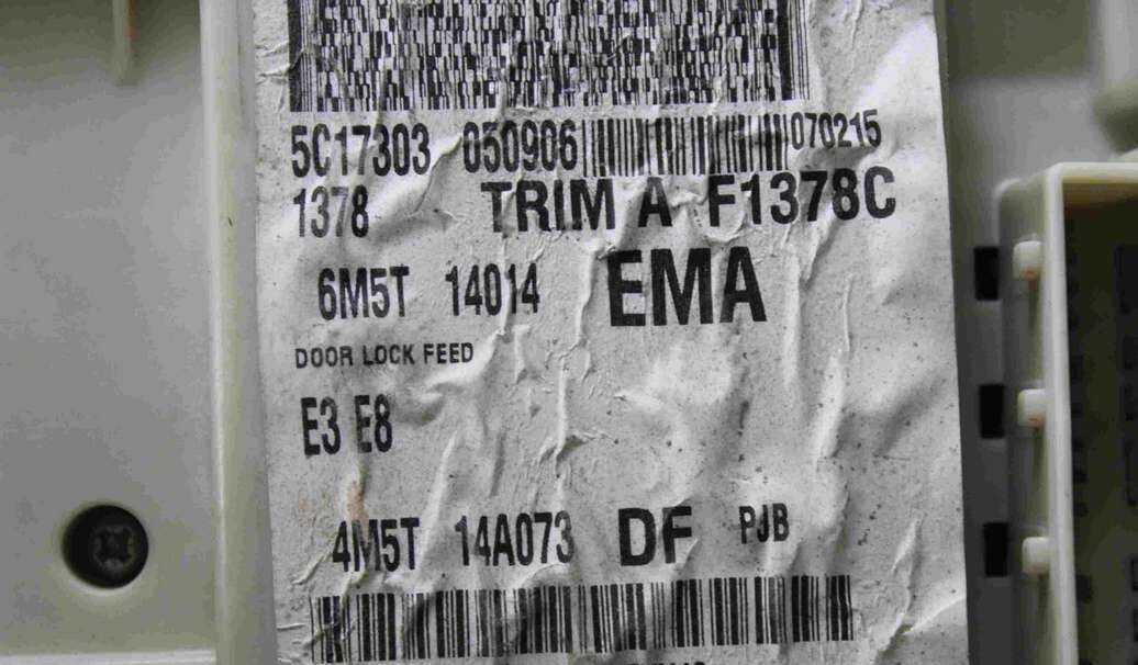 Caja de fusibles Ford Focus C-Max 4M5T14A073DF 4M5T-14A073-DF 519100507 6M5T14014EMA 6M5T 14014 EMA 4M5T14A073DF 4M5T 14A073 DF 97RA000001 97RA-00 0001 - Imagen 3