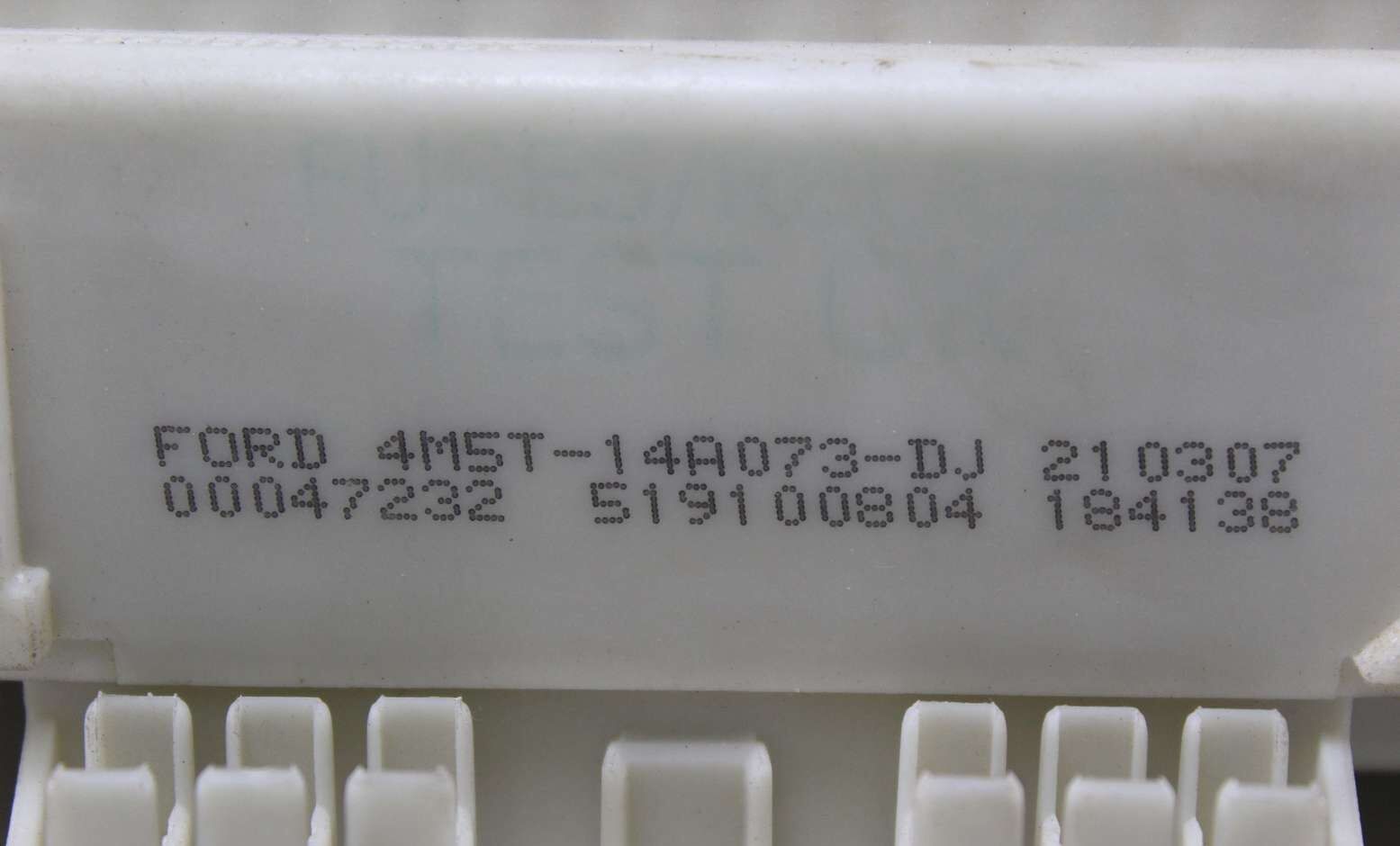 Caja de fusibles Ford Focus 4M5T14A073DJ 4M5T-14A073-DJ 519100804 97RA000001 97RA-00 0001 - Imagen 4