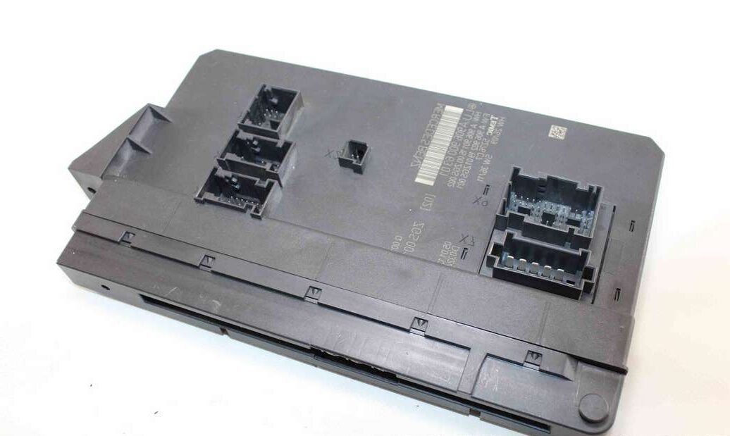 Caja de fusibles Mercedes W906 A9069006301 A 906 900 63 01 A9069011500 A 906 901 15 00 A9069021901 A 906 902 19 01 Temic 5276C7