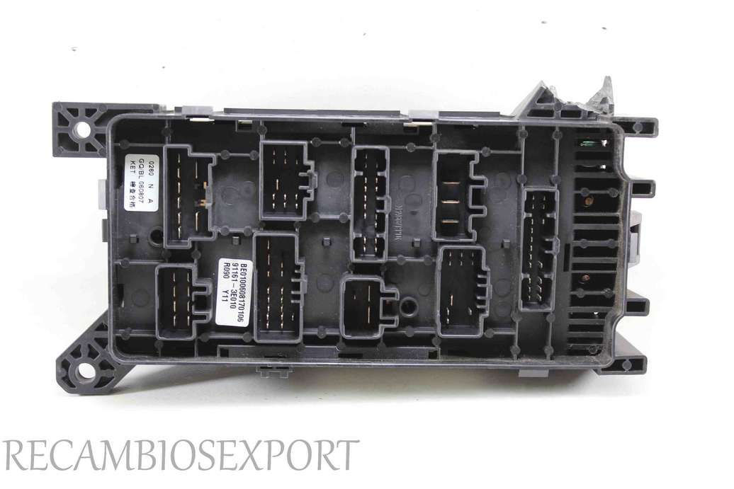 Caja de fusibles Kia Sorento EX Bj06 911613E010 91161-3E010 - Imagen 2
