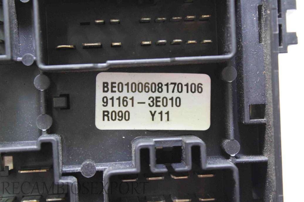 Caja de fusibles Kia Sorento EX Bj06 911613E010 91161-3E010 - Imagen 4