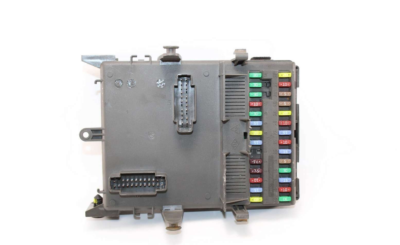 Centralita caja de fusibles Renault Laguna 8200371619B 8200371619-B - Imagen 2