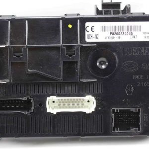 Caja de fusibles Renault Clio P8200234045