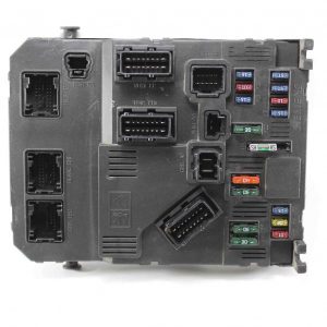 Caja de fusibles Peugeot 206 9646777380 Siemens S118065210G S118065210 G