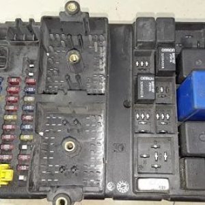 CAJA RELES / FUSIBLES JEEP GR.CHEROKEE P56038406AM