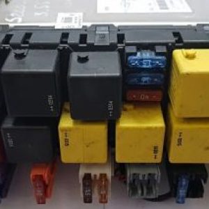 CAJA RELES FUSIBLES Mercedes Clase A0325458232