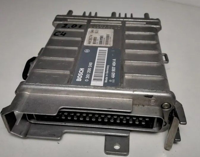 AUDI 100 S4 C4 UNIDAD DE CONTROL/MÓDULO DEL MOTOR 4A0907404A 0261200240