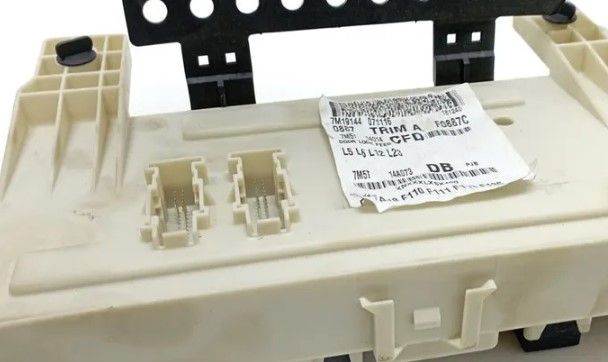 FORD FOCUS MÓDULO DE FUSIBLE 7M5T14A073 7M5T14A073DB 7M19144071116 - Imagen 2