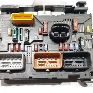 Caja de fusibles Peugeot Citroen 9664055780