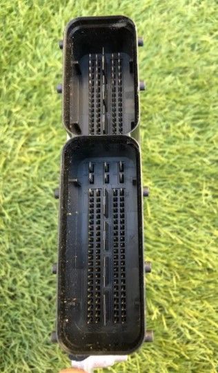 Centralita de motor ECU UCE Vw Transporter T5 0281011837 EDC16U1 1039S07538 070906016BF - Imagen 2