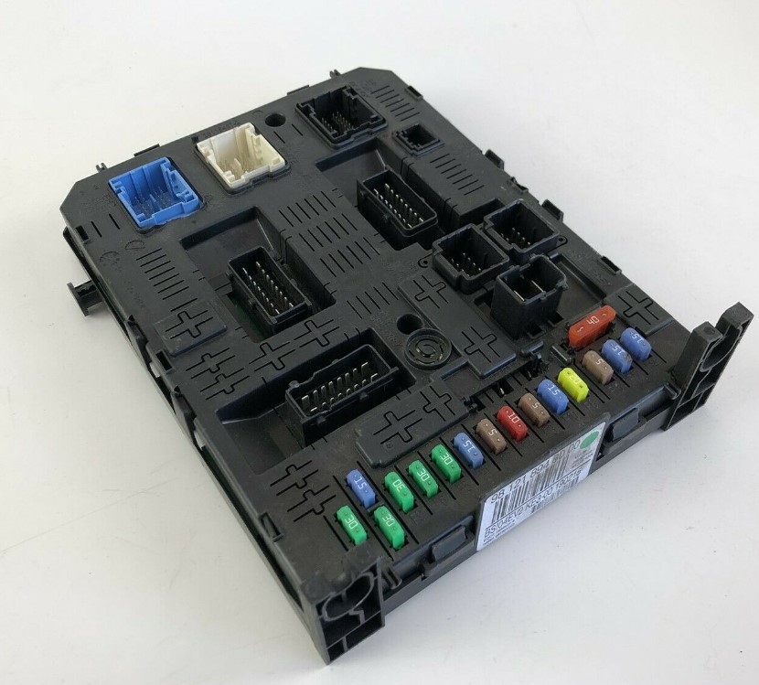 Módulo De Control ECU Peugeot H1164 unidad 9812189480 9812189480-00