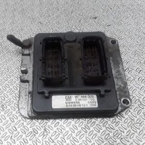 90569370