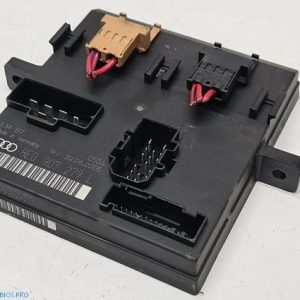 CAJA RELES FUSIBLES MODULO AUDI 8E0907279L