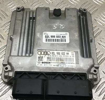 AUDI Q5 CENTRALITA MOTOR 03L906022NH 03L906022B 0281015752