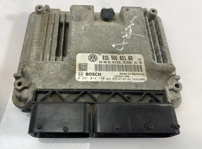 SKODA OCTAVIA centralita motor 03G906021RR 03G906021AB 0281014140