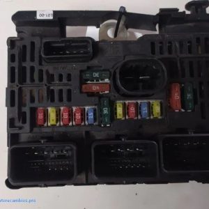 Caja de fusibles Peugeot Citroën 9661682580 S118983001Q BSM-L01-00