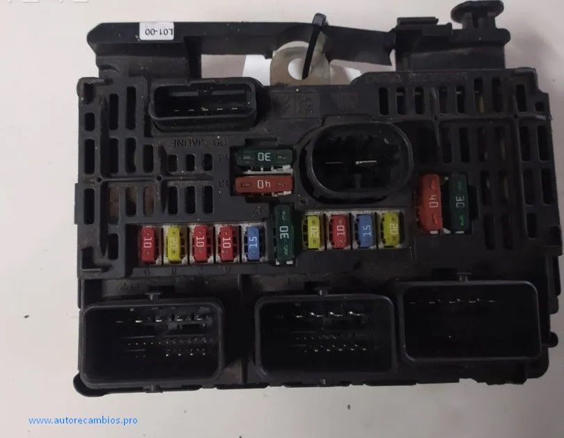 Caja de fusibles Peugeot Citroën 9661682580 S118983001Q BSM-L01-00