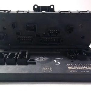 Caja de fusibles Mercedes-Benz Vito W639 A6395450401