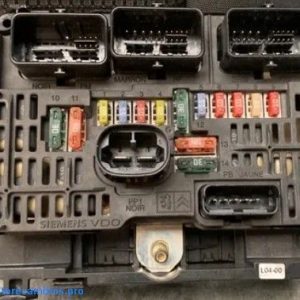 BSM Caja de fusibles Peugeot Citroen BSM-L04-00 9661682780 S118983004Q
