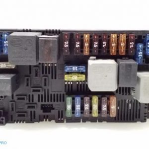 CAJA RELES / FUSIBLES MERCEDES 2115459001